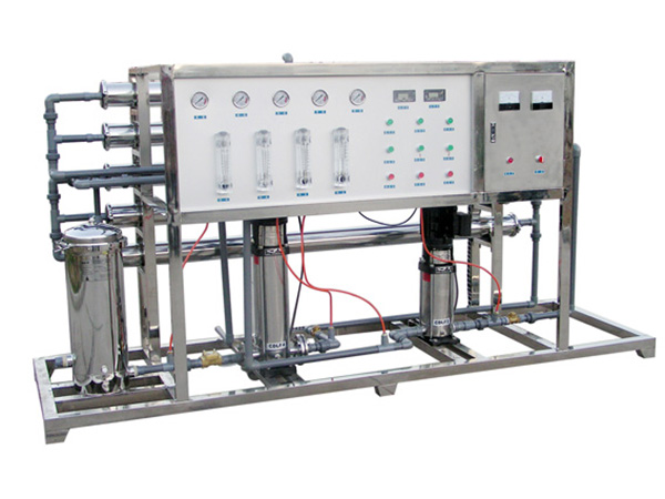 3 一噸雙級(jí)反滲透主機(jī).jpg